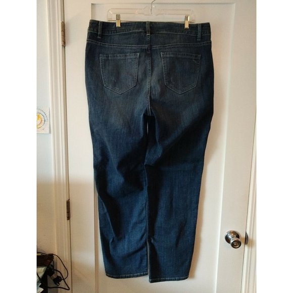 LANE BRYANT 18R Medium Wash Distressed Straight Leg Jeans 30" inseam - Picture 6 of 6
